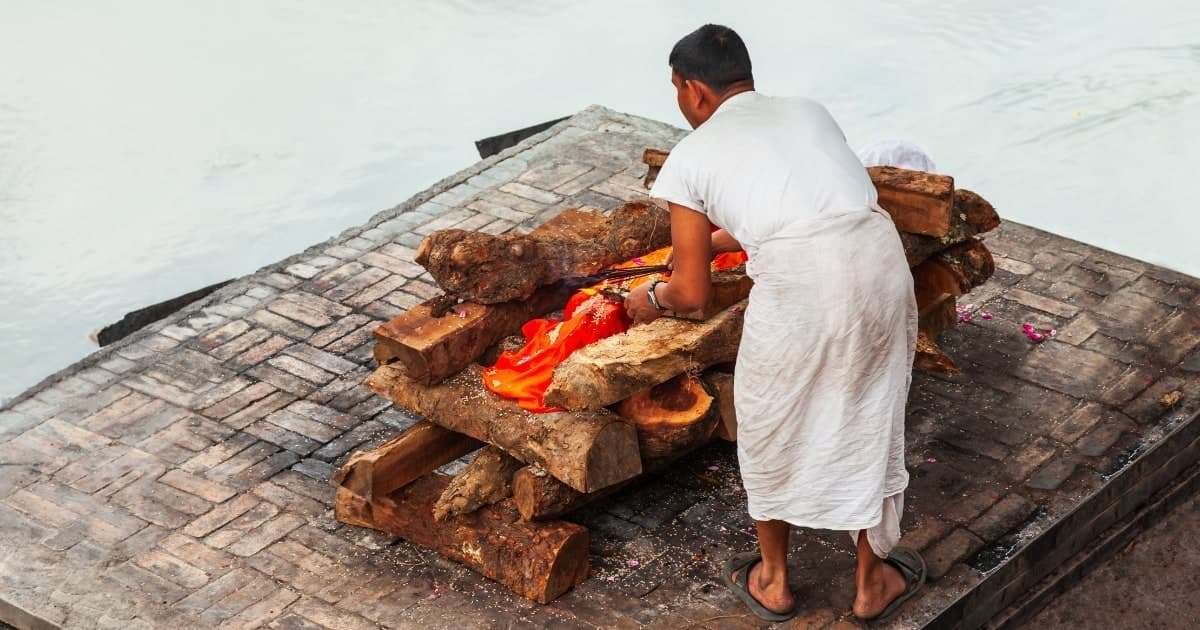 What Hindu Funerals Can Teach Us About Saying Goodbye What Hindu Funerals Can Teach Us About Saying Goodbye
